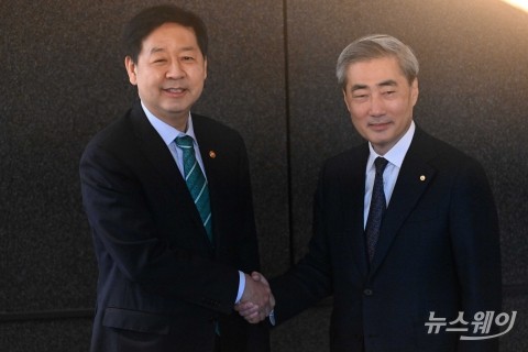 구윤철·신현송 첫 회동···"중동 리스크 속 재정·통화 정책 공조 강화"