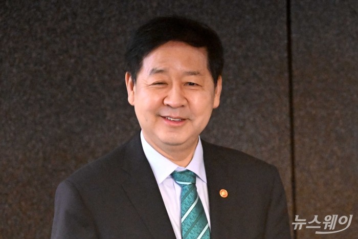 구윤철 경제부총리 겸 재정경제부 장관이 23일 오전 서울 중구 은행회관에서 신현송 한국은행 총재과 조찬 회동하며 발언을 하고 있다. 사진=강민석 기자