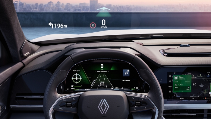 르노 필랑트 운전석 및 증강현실 헤드업 디스플레이(HUD). 사진=르노코리아