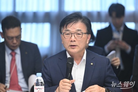 퓨리오사AI 본사 찾은 박상진 산업은행장