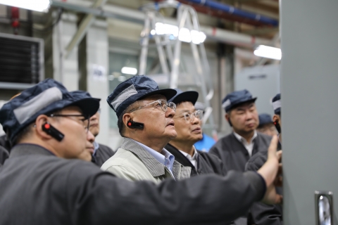 구자균 LS일렉트릭 회장, 청주사업장 찾아 "빅테크 압도" 주문