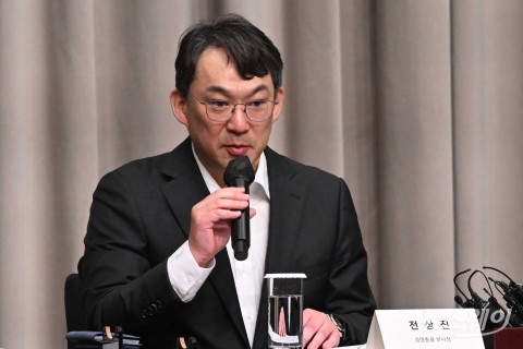 신세계 "탱크데이 관련 직원 3인 휴대폰 제출 거부"···조사 한계 인정
