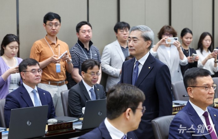 신현송 한은 총재 "삼성전자 성과급發, 물가 압력 키울 수 있어"
