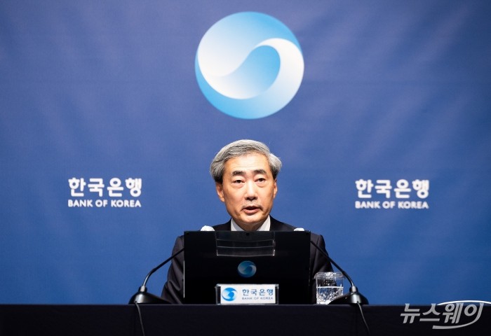 신현송 한국은행 총재가 28일 서울 중구 한국은행 본관에서 열린 통화정책방향 기자간담회에서 발언하고 있다. 사진=사진공동취재단