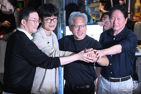 SK는 두뇌, LG는 몸···젠슨 황의 한국 AI 지도(종합)