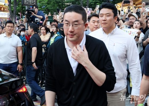 구광모의 '막내 생활'···삼겹살 굽고 '소맥' 챙기며 AI 협력 전면에