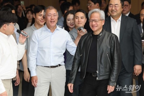 정의선 회장, 젠슨 황에 '새만금' 러브콜···자율주행 판이 바뀐다