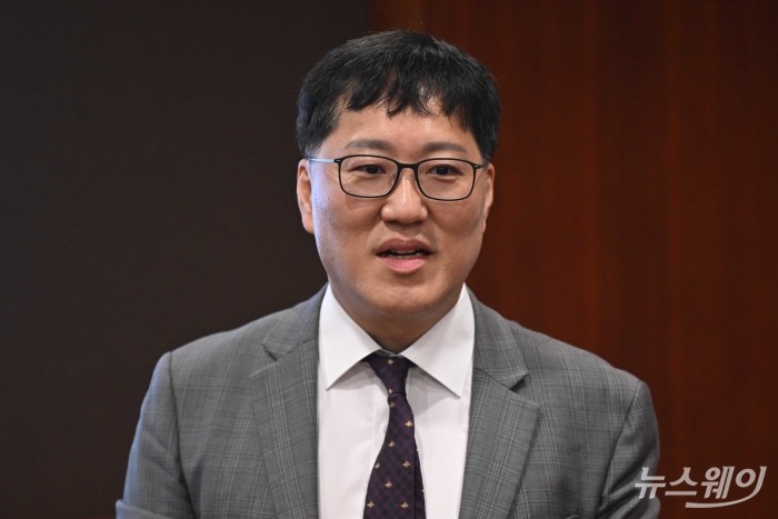 박정우 노무라증권 이코노미스트가 12일 오전 서울 중구 서울파이낸스센터에서 열린 '2026년 한국 경제 및 주식 시장' 기자간담회에서 발표를 하고 있다. 사진=강민석 기자
