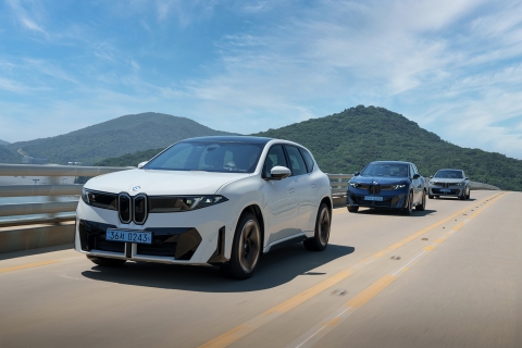 괴물 신입의 이유 있는 하극상···BMW iX3