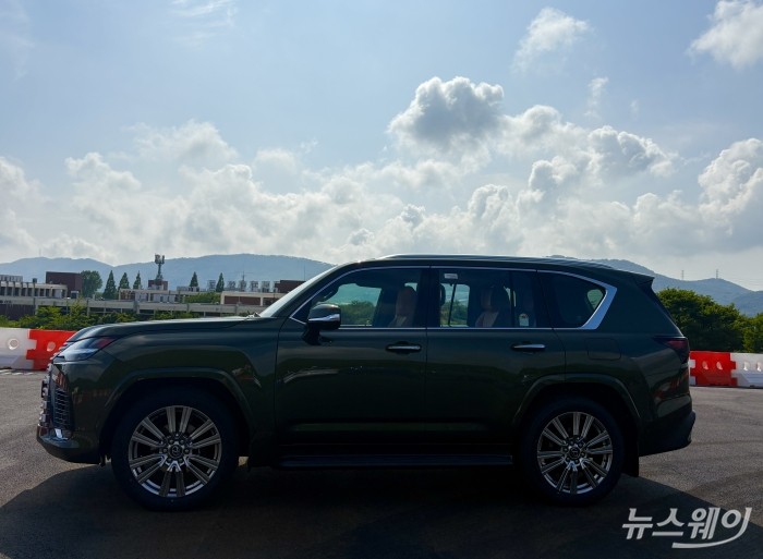 렉서스 대형 스포츠유틸리티차량(SUV) 'LX 700h' 사진=황예인 기자
