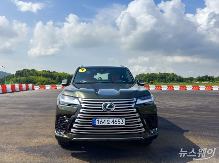 렉서스 대형 스포츠유틸리티차량(SUV) 'LX 700h' 사진=황예인 기자