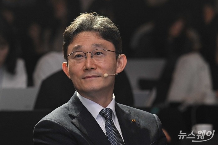 AX Platform Company 도약 사업전략 발표 기자간담회 참석한 박윤영 KT 대표. 사진=강민석 기자