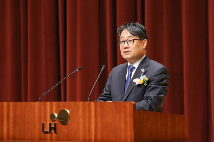 이성훈 LH 사장 취임 일성 "집은 투기 대상 아닌 공공재···공급 속도 높일 것"