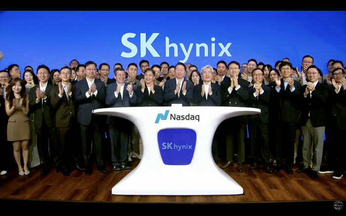 SK하이닉스, 美 나스닥 화려한 데뷔···40조 실탄 AI 메모리 확대 투자  
