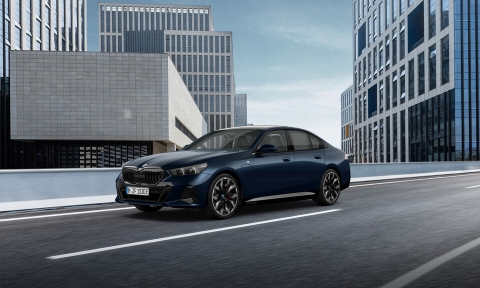 BMW 550e 국내 철수···고가 '충전식 하이브리드' 수요 한계