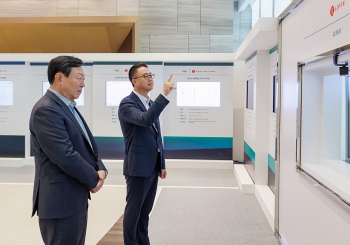AI 시대에도 답은 '본원 경쟁력'···신동빈이 던진 롯데 혁신 키워드