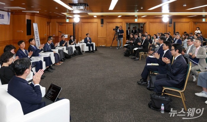"대출 6억에 부담금 1200만원"···투기 잡다 실수요자 때릴라