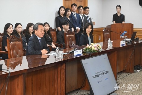 인사말 밝히는 진옥동 신한금융그룹 회장