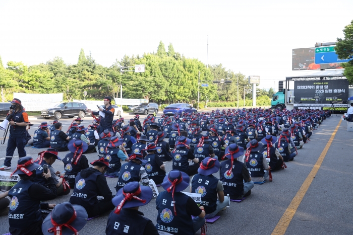 포스코 창사 첫 파업 기로···오늘 노사 운명 가른다