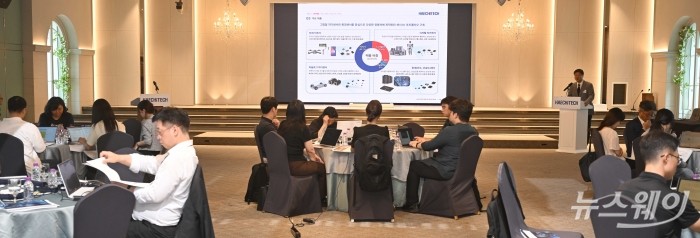 최성민 해치텍 대표이사가 5일 오후 서울 여의도 CCMM빌딩에서 열린 기업설명회에서 발표를 하고 있다. 사진=강민석 기자