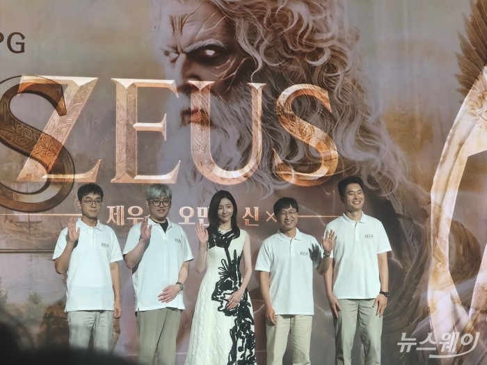 컴투스, 대형 신작 '제우스:오만의 신' 26일 출격..."모두를 위한 MMORPG"
