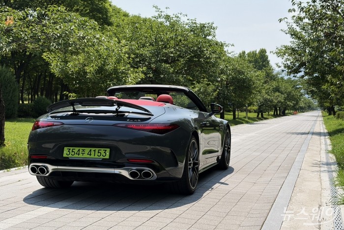 메르세데스-AMG SL 43. 사진=권지용 기자