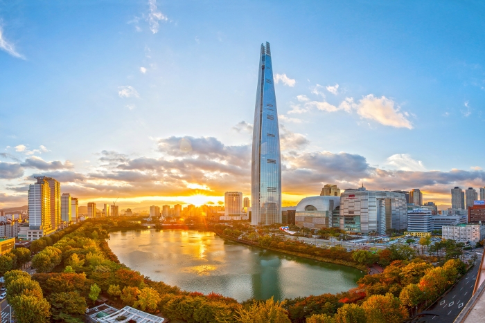 롯데월드타워 전경. 사진=롯데지주.