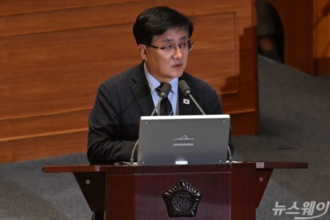 김성환 기후장관 "호남 반도체 팹 9개면 14GW···전력망 계획 다시 볼 것"