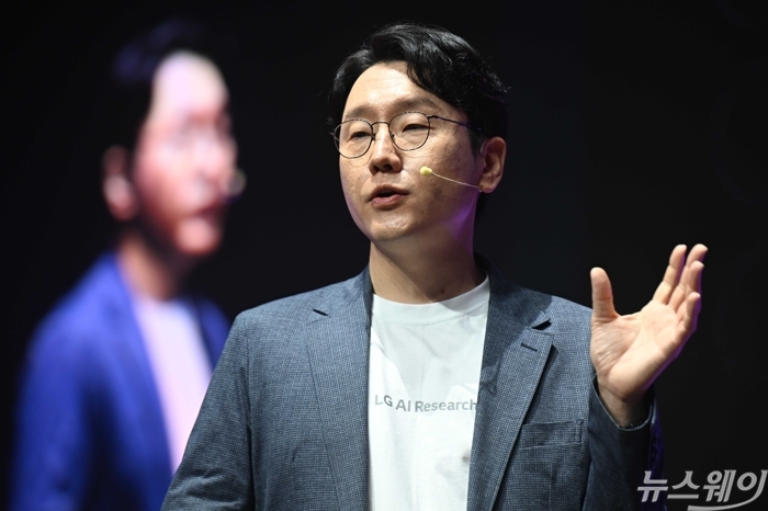 LG AI, '효율성'에 방점···"현장 난제 누적 100건 해결"