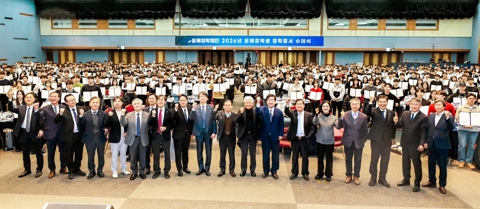 최평규 회장, SNT홀딩스 주식 공익재단에 기증