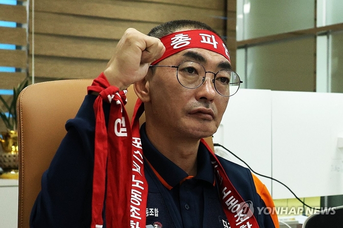 포스코 교섭 재개···일시금·성과보상 절충안 나올까