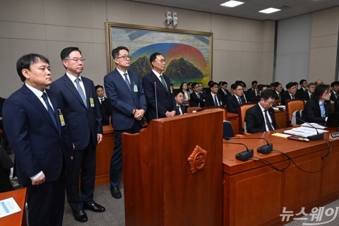 '기름값 늑장 인하' 논란···정유 4사 "국민께 송구"