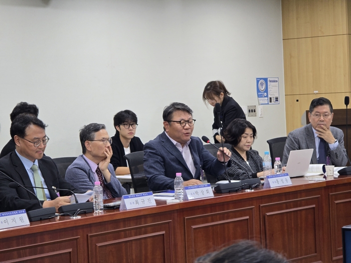 15일 국회 의원회관 제8간담회의실에서 '한·중 의료바이오산업 협력의 과제와 실천 전략'을 주제로 세미나가 열렸다. 사진=이병현 기자