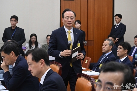 정무위 국감에 출석한 이환주 KB국민은행장