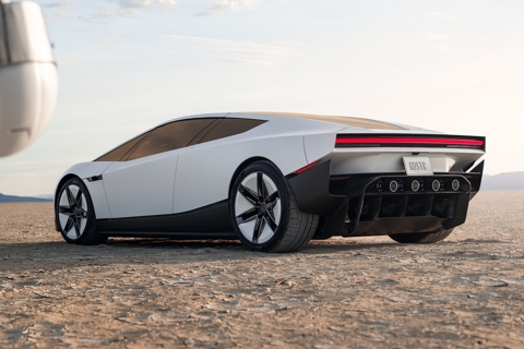 그림의 떡? 하늘 나는 테슬라 로드스터, 국내엔 기본형 우선 출시