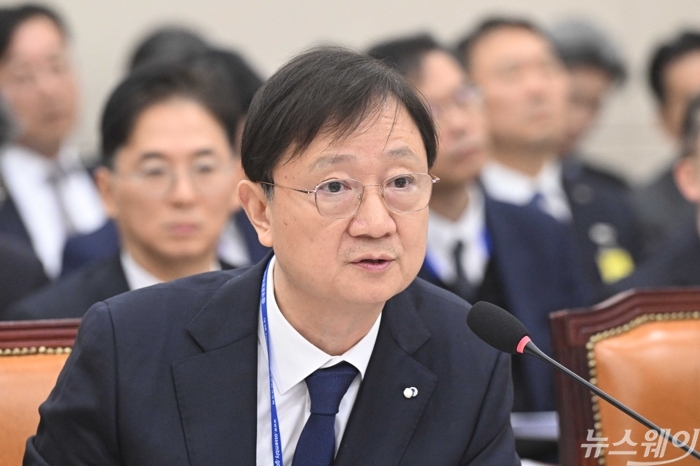 이찬진 금감원장, 금융지주 이사회에 쓴소리···"거수기 역할 벗어나야"